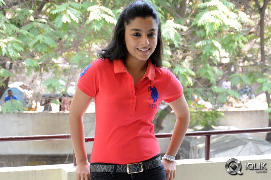 Alisha-Baig-at-Basanti-Movie-Audio-Success-Meet